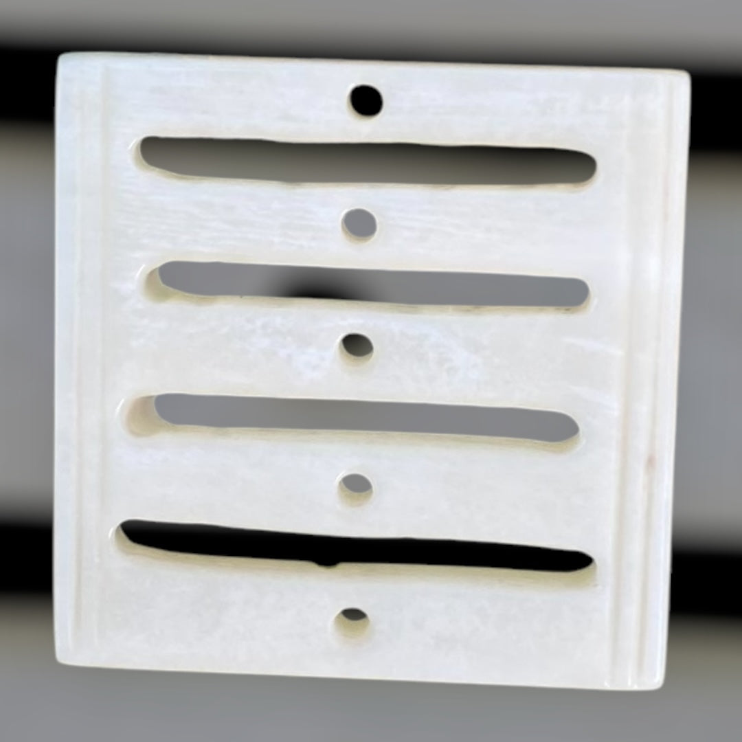 Römischer Webkamm aus Knochen (1.-3. Jahrhundert, Xanten, ca. 3x3cm)