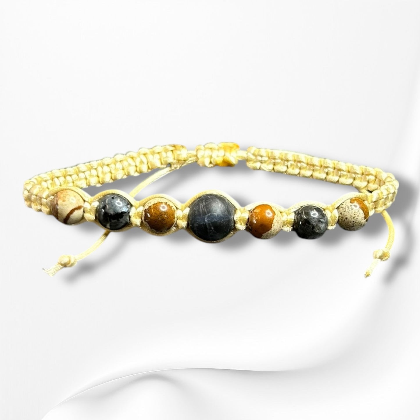 Verstellbares Armband aus Nylon mit hochwertigen Edelsteinen und Glasperlen