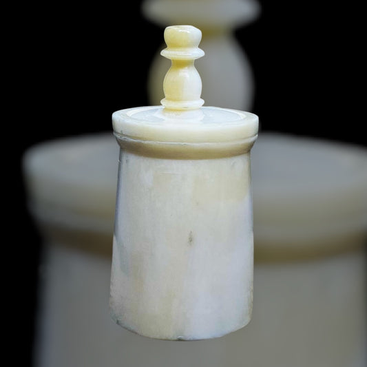 römische Pyxis (Dose) aus Knochen - Aufbewahrungsgefäß nach Fund aus Pompeji (1.Jahrhundert)
