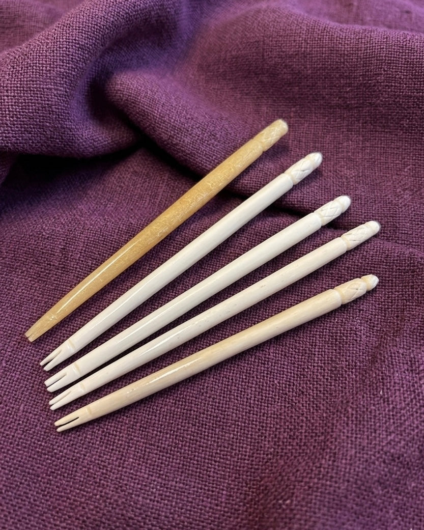 Römische Schreibfeder aus Knochen, 2. Jahrhundert, nach Fund aus Augst (Augusta Raurica)