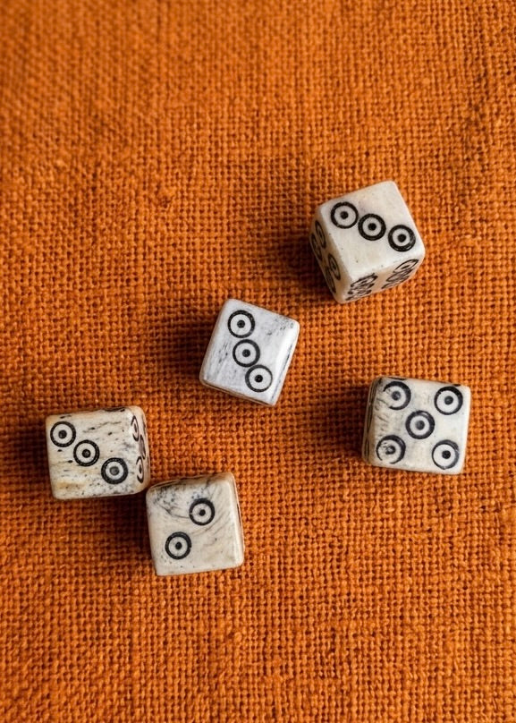Bone cube based on numerous finds from Roman times and the Middle Ages, polished bone with ebony dust inlay, approx. 1x1cm