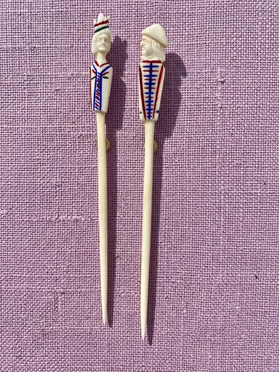 Napoleonische Haarnadeln um 1815 - Damen- und Herrenporträt, Regency, polierter Knochen