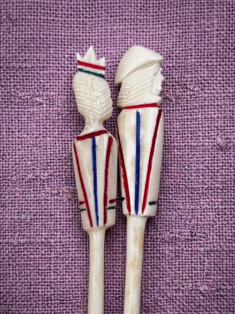 Napoleonische Haarnadeln um 1815 - Damen- und Herrenporträt, Regency, polierter Knochen