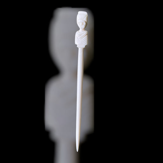 Römische Haarnadel mit weiblicher Büste aus Knochen - 2.-3. Jahrhundert, ca. 15 cm