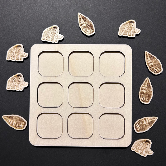 Handgefertiges Tic-Tac-Toe Brettspiel aus schadstofffreiem Pappelsperrholz, Thema ''Eiszeit'', perfektes Kinderspielzeug, !4x14 cm , Lasergravur