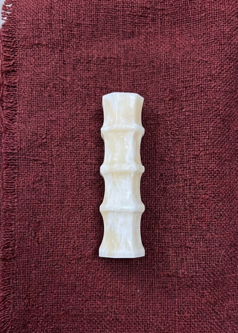 Römisches Schwertgriffstück aus Knochen - Typ Mainz / Pompeji (1.- frühes 2. Jahrhundert, ca. 10 cm)