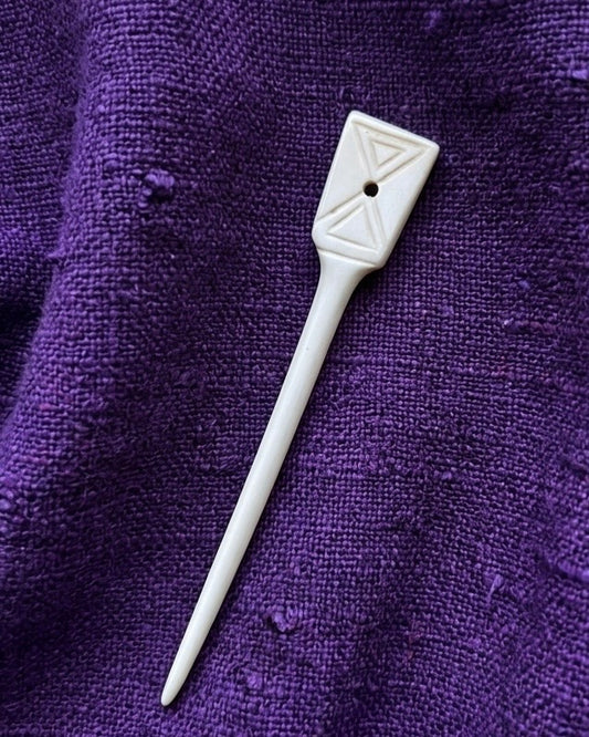 Medieval writing stylus / stilus made of bone - late Romanesque replica based on a find from Ukraine