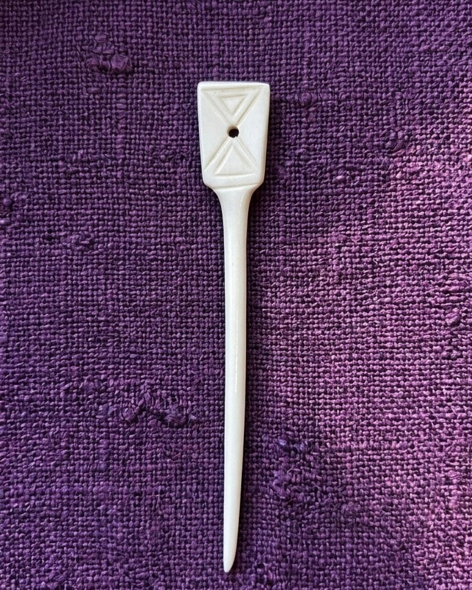 Medieval writing stylus / stilus made of bone - late Romanesque replica based on a find from Ukraine
