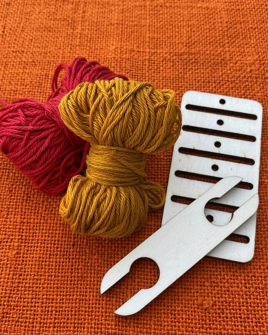 DIY Bandweb-Set mit Webkamm und Webschiffchen - Bandweben lernen