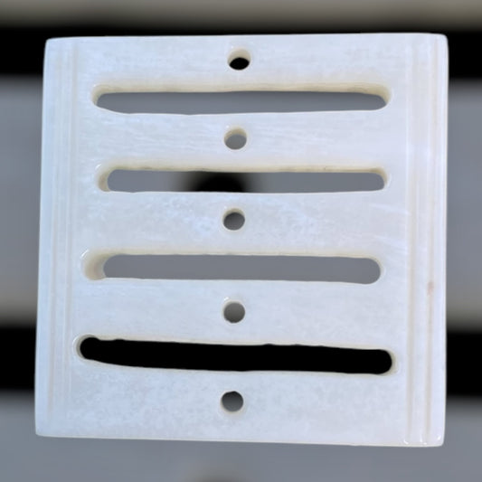 Römischer Webkamm aus Knochen (1.-3. Jahrhundert, Xanten, ca. 3x3cm)