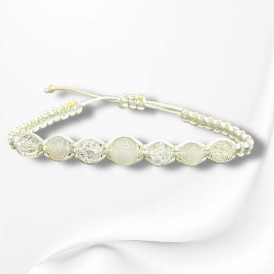 Verstellbares Armband aus Nylon mit hochwertigen Edelsteinen und Glasperlen