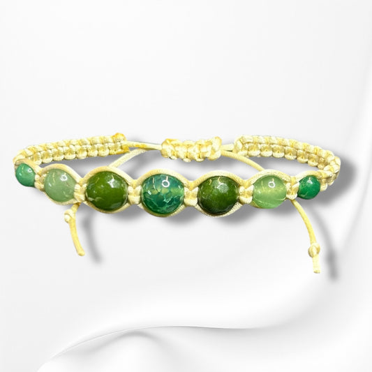 Verstellbares Armband aus Nylon mit hochwertigen Edelsteinen und Glasperlen