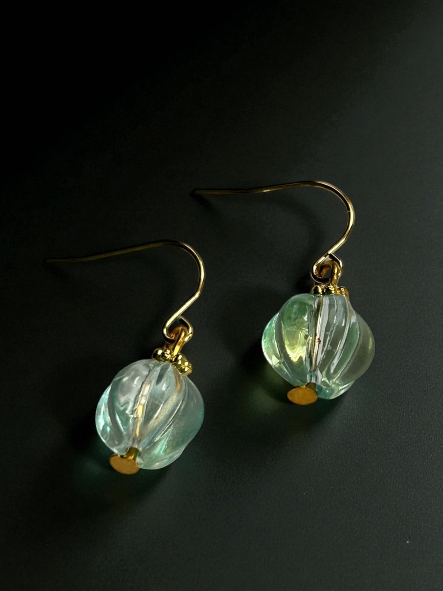 Blaue Melonenperlen-Ohrhänger, eisenzeitlich - römisch, vergoldetes Messing, Glas , vergoldeter antiallergener Edelstahl (Haken), (Kopie) (Kopie)