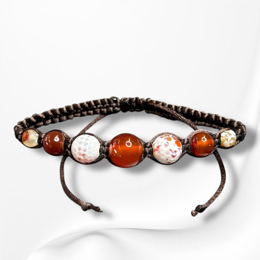 Verstellbares Armband aus Nylon mit hochwertigen Edelsteinen und Glasperlen