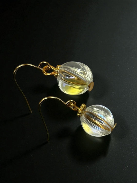 Klare Melonenperlen-Ohrhänger, eisenzeitlich - römisch, vergoldetes Messing, Glas , vergoldeter antiallergener Edelstahl (Haken), (Kopie)