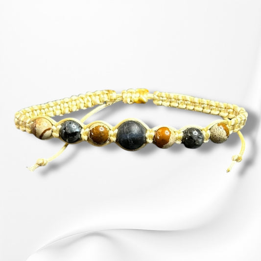 Verstellbares Armband aus Nylon mit hochwertigen Edelsteinen und Glasperlen
